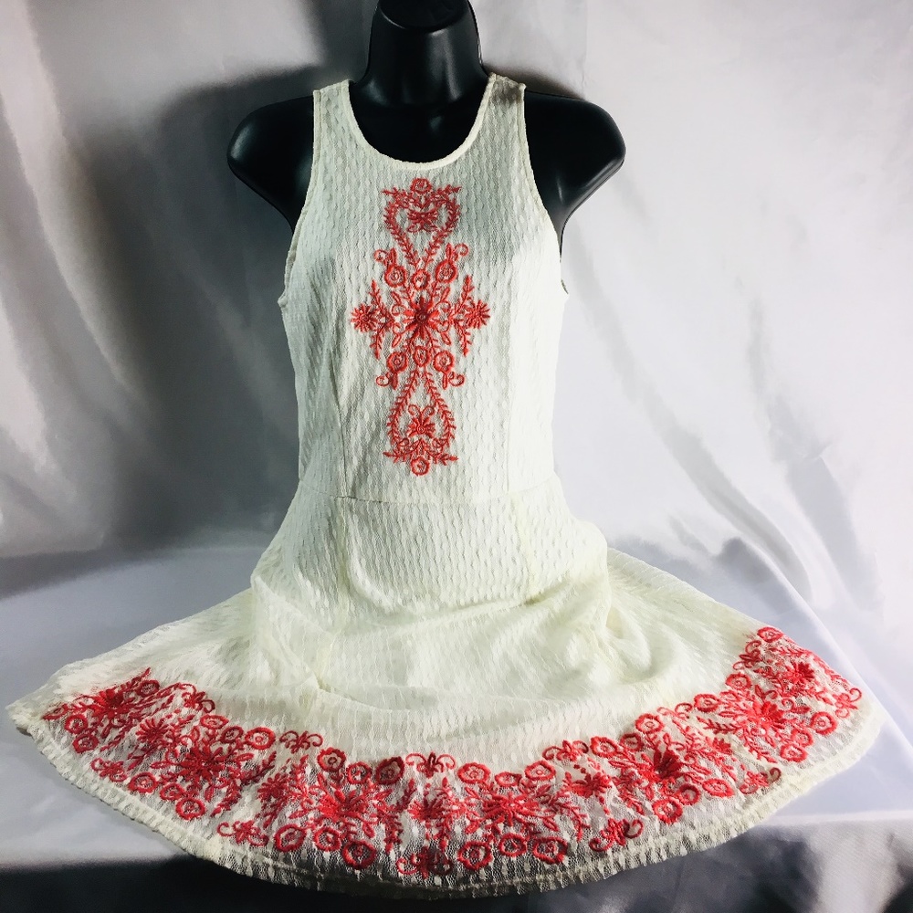 HeartSoul Ivory Lace Dress With Embroidery Small